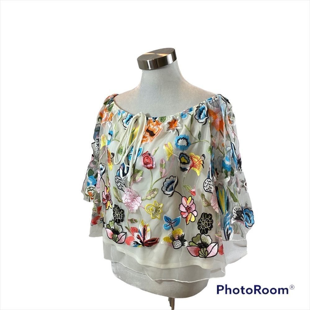 Alexia Admor White Floral Embroidered Boho Style‎ Peasant Type Top Size Large